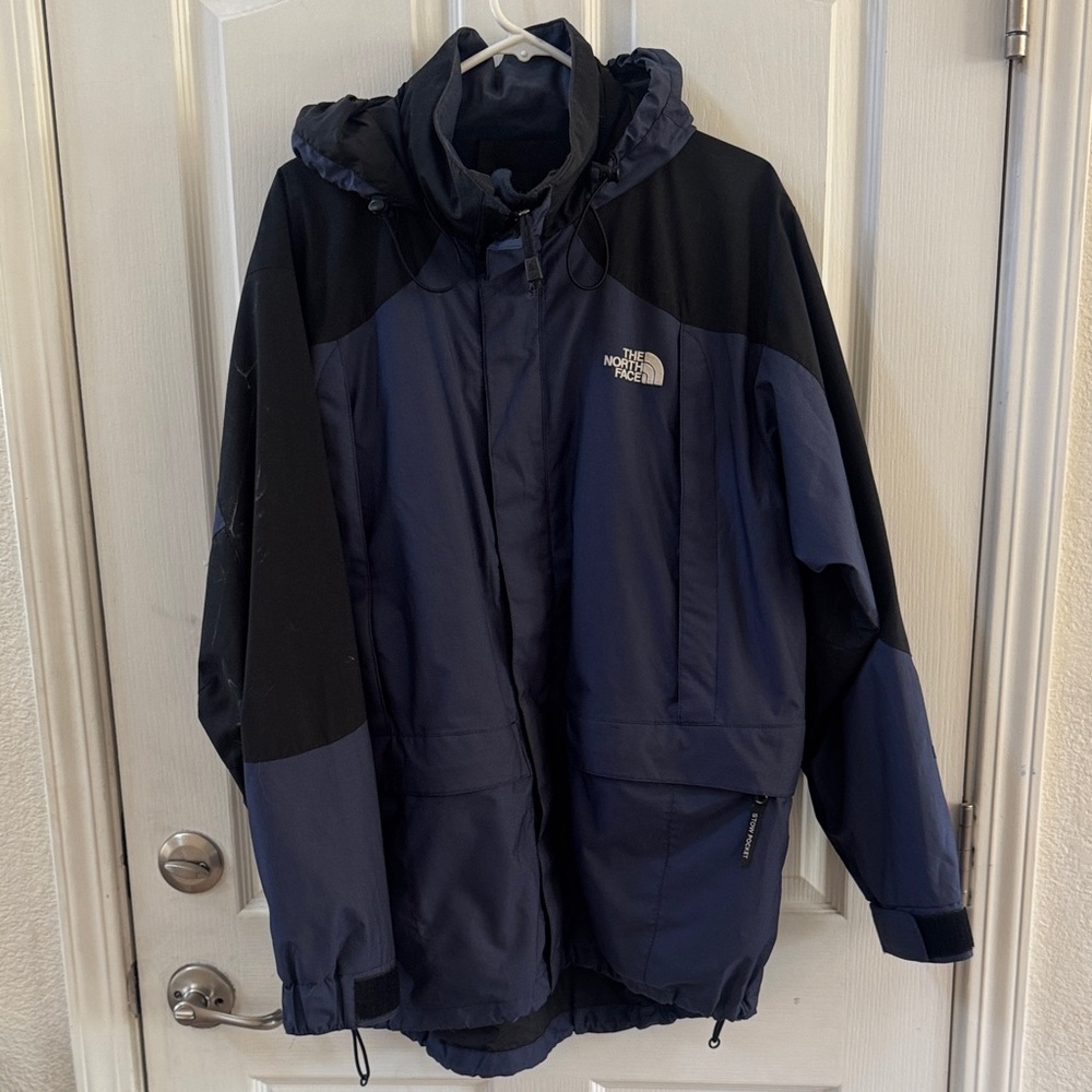 The North Face Blue and Black Ski Snowboard Jacket Weather-Resistant